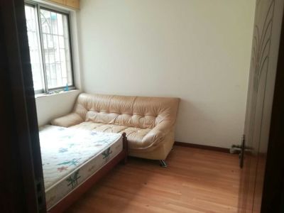 3室2廳1陽臺(tái) 興隆花園