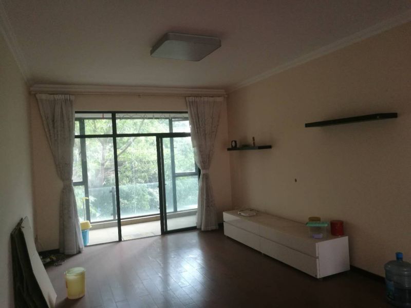 4室2廳2陽臺 滇池衛(wèi)城鉑?？蛷d