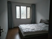 3室2廳2陽臺(tái) 世紀(jì)城玉春苑臥室