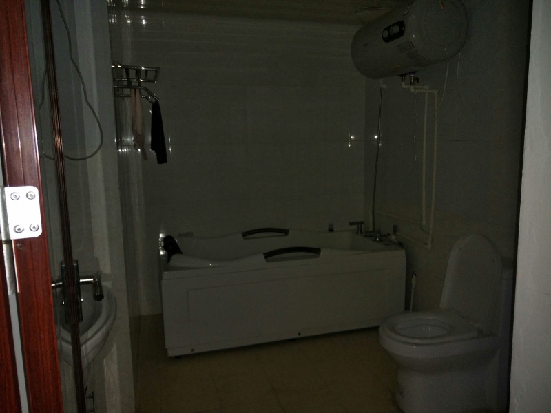 3室2廳2陽臺(tái) 世紀(jì)城玉春苑衛(wèi)生間