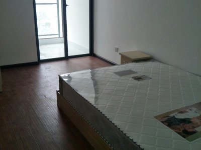 2室1廳1陽臺 潤城十區(qū)