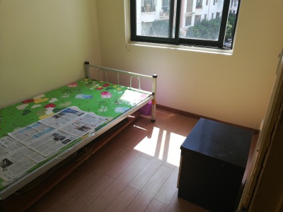 4室2廳1陽(yáng)臺(tái) 江東花園一期臥室