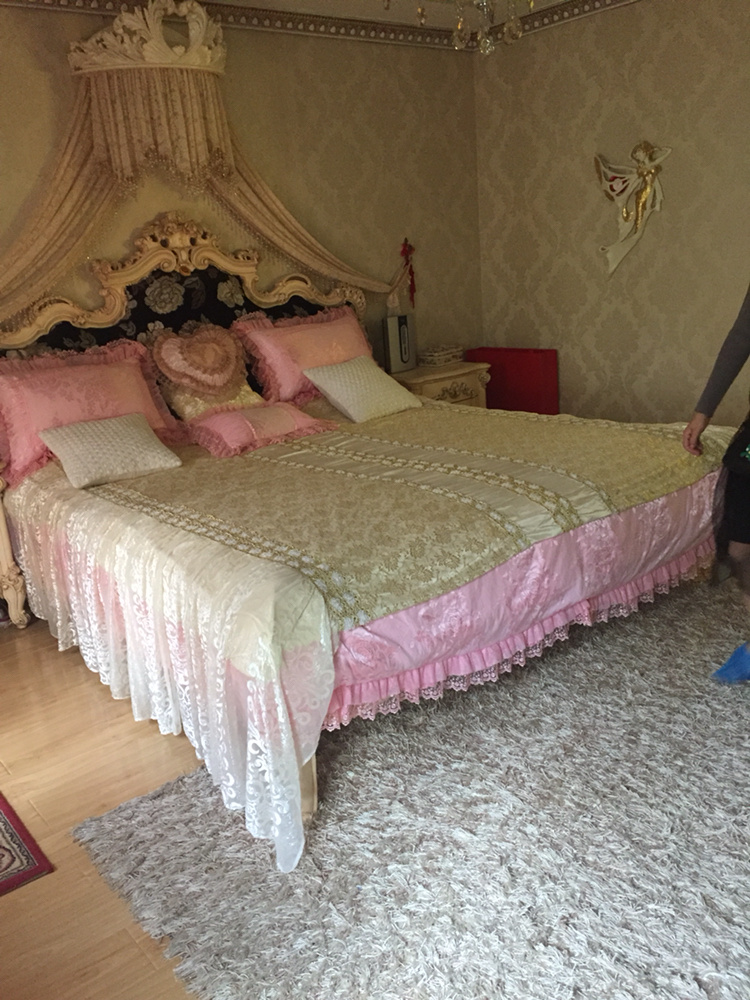 5室2廳2陽臺 玫瑰灣小區(qū)別墅臥室