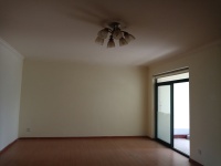 4室2廳1陽(yáng)臺(tái) 江東花園一期客廳