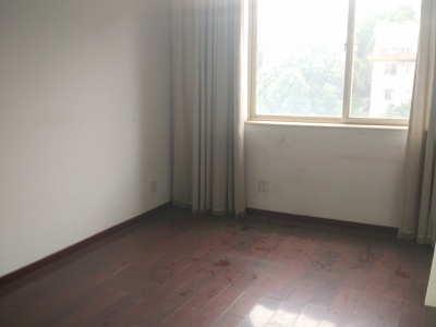 4室2廳2陽(yáng)臺(tái) 水晶宮