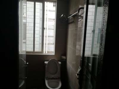 6室3廳3陽(yáng)臺(tái) 海韻楓丹別墅衛(wèi)生間