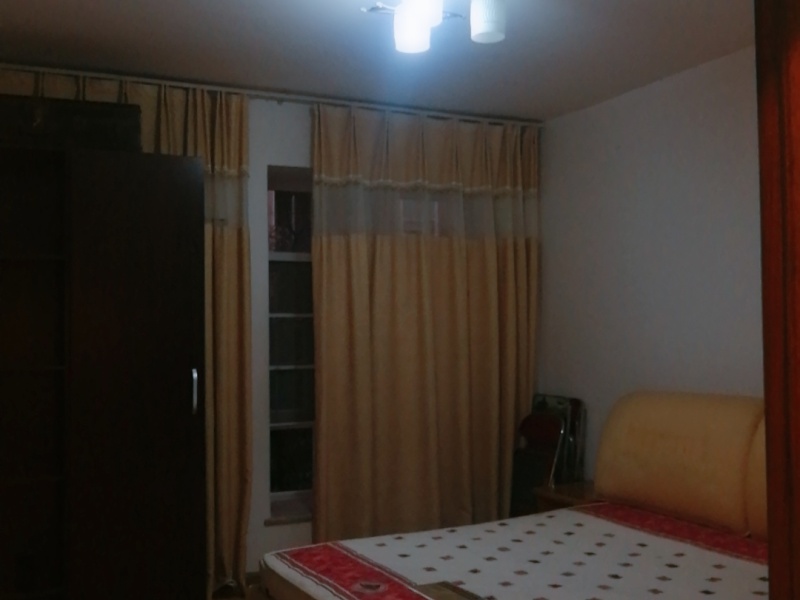 3室2廳2陽臺(tái) 南方公園臥室