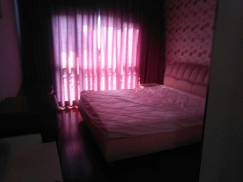 5室2廳2陽臺 世紀(jì)城元春苑臥室