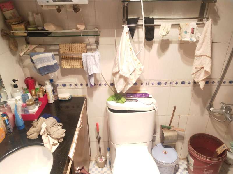 3室2廳2陽(yáng)臺(tái) 藍(lán)色經(jīng)典現(xiàn)代洋房戶型圖