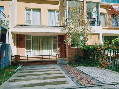 5室2廳2陽(yáng)臺(tái) 寧康園