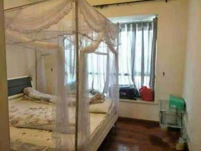 4室2廳2陽臺(tái) 金岸春天