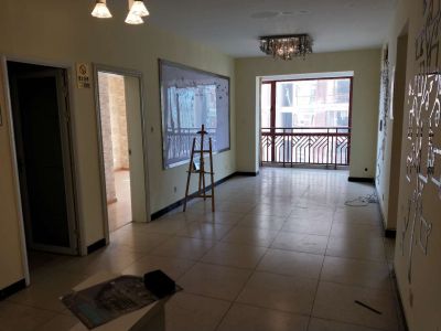 3室2廳1陽(yáng)臺(tái) 南亞風(fēng)情第壹城星辰苑