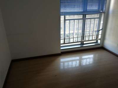 3室1廳1陽(yáng)臺(tái) 欣都龍城