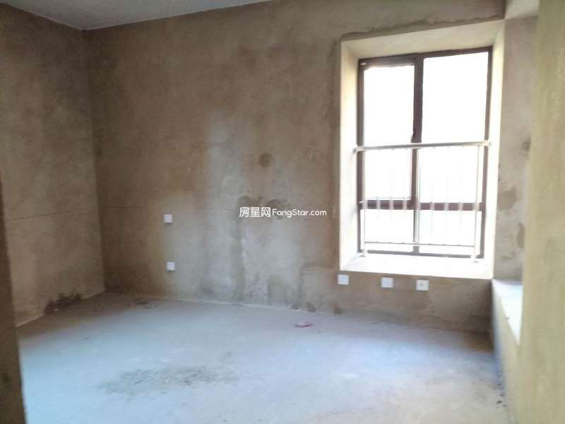 5室2廳2陽臺(tái) 平和花園臥室