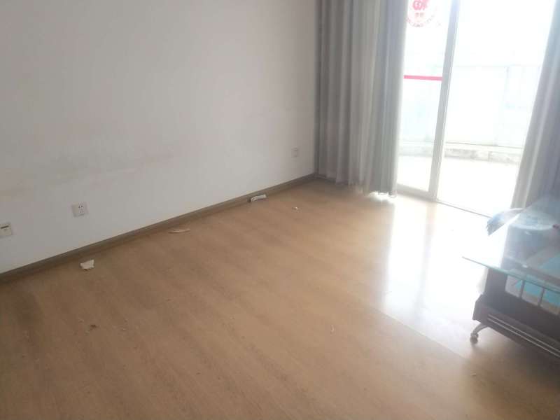 2室2廳1陽(yáng)臺(tái) 春之城臥室