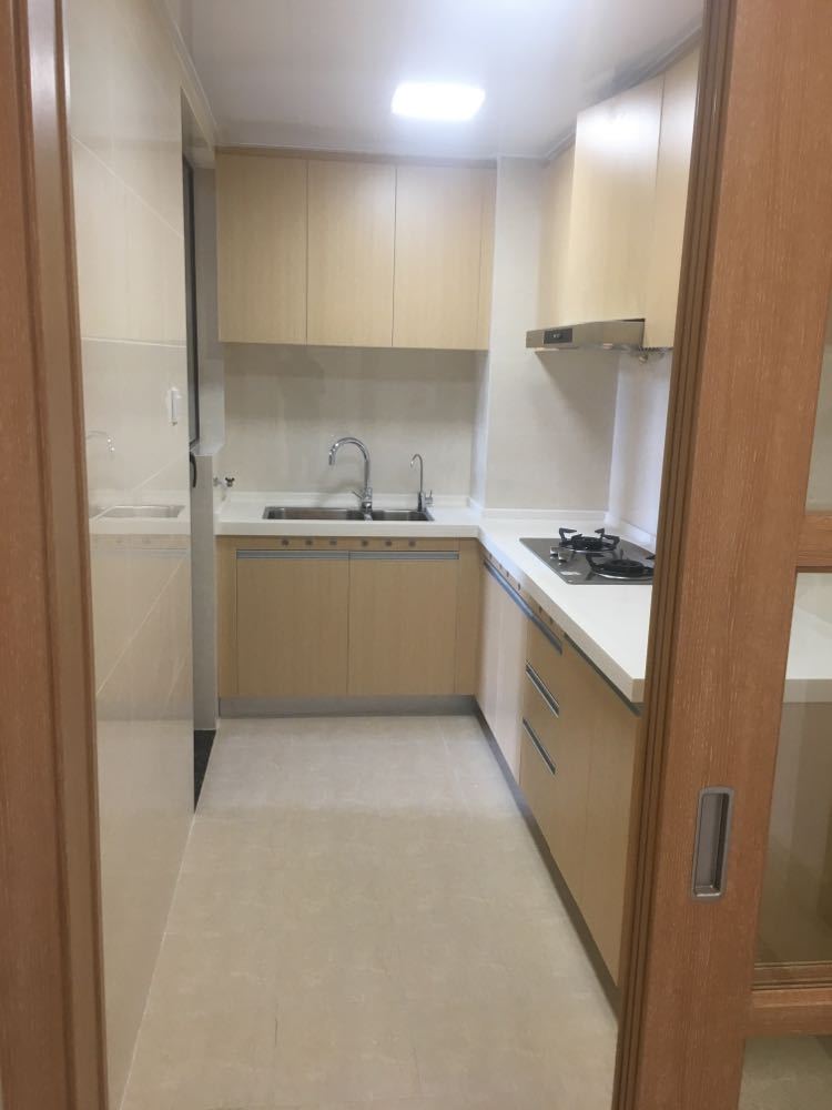 3室2廳1陽(yáng)臺(tái) 金地珺悅廚房