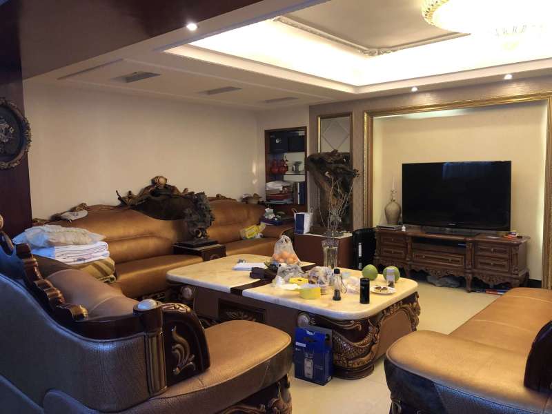 5室2廳3陽臺 錦繡花園別墅客廳