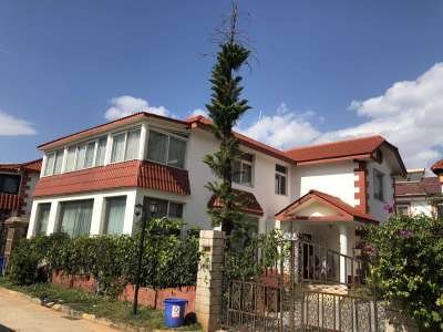 5室2廳3陽臺 錦繡花園別墅客廳