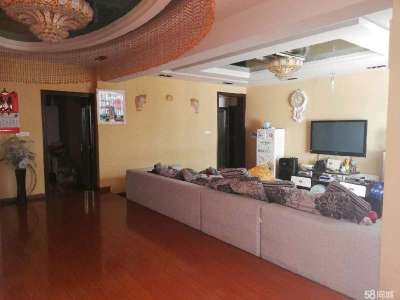 4室2廳2陽臺 新亞洲星匯園客廳