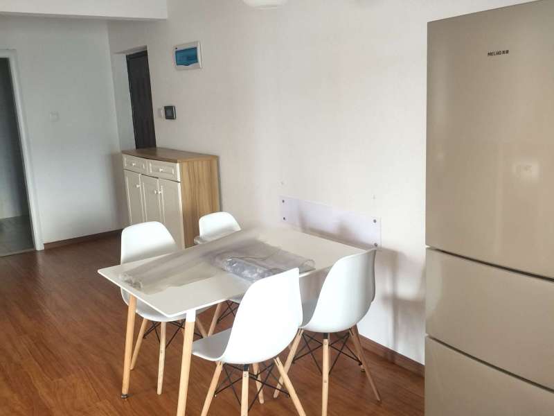 3室2廳2陽臺 北辰小區(qū)杜鵑苑餐廳