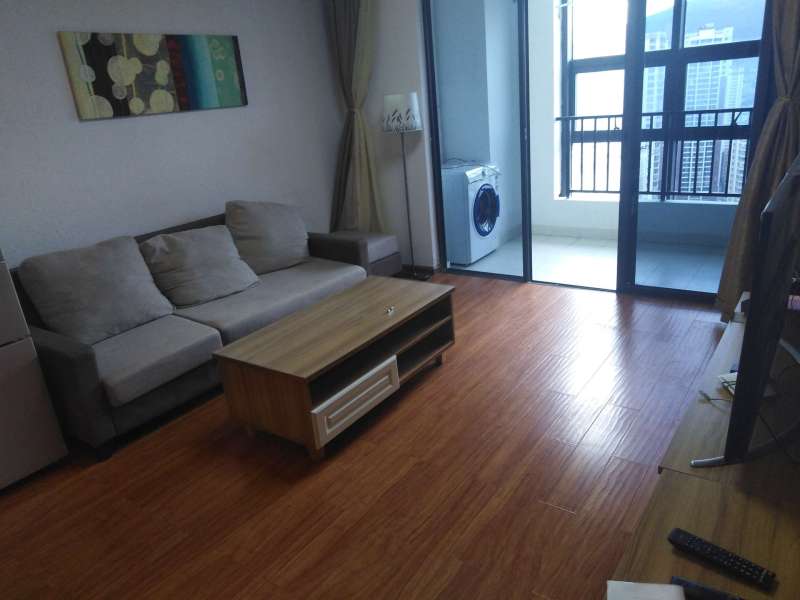 3室2廳2陽臺 國?，F代城薔薇苑客廳