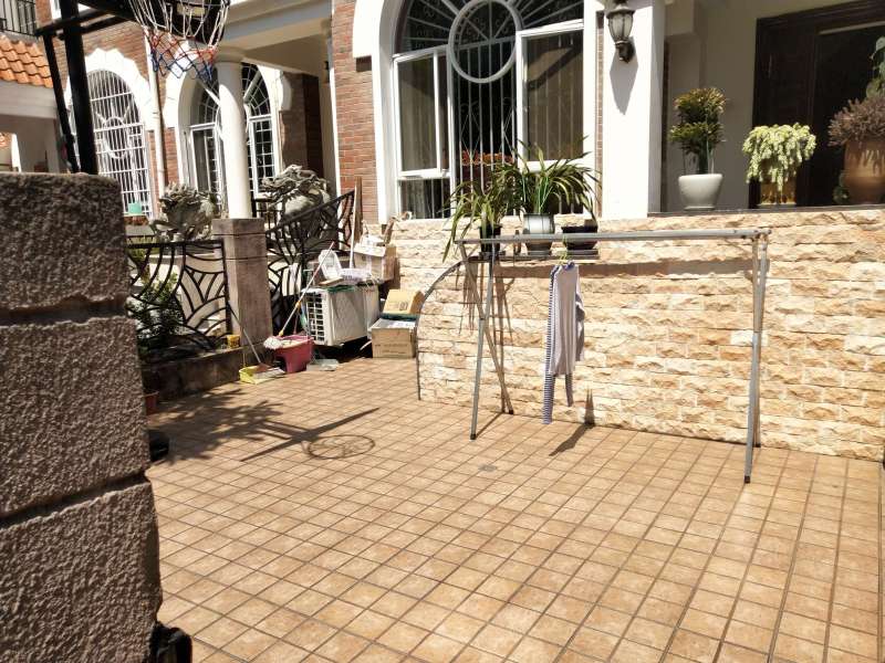 6室2廳3陽臺(tái) 佳湖花園別墅客廳