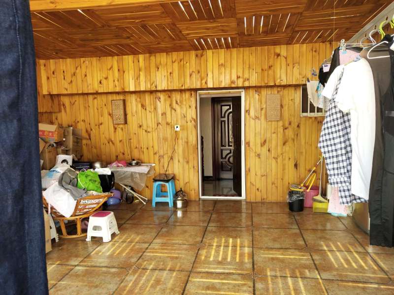 6室2廳3陽臺(tái) 佳湖花園別墅臥室