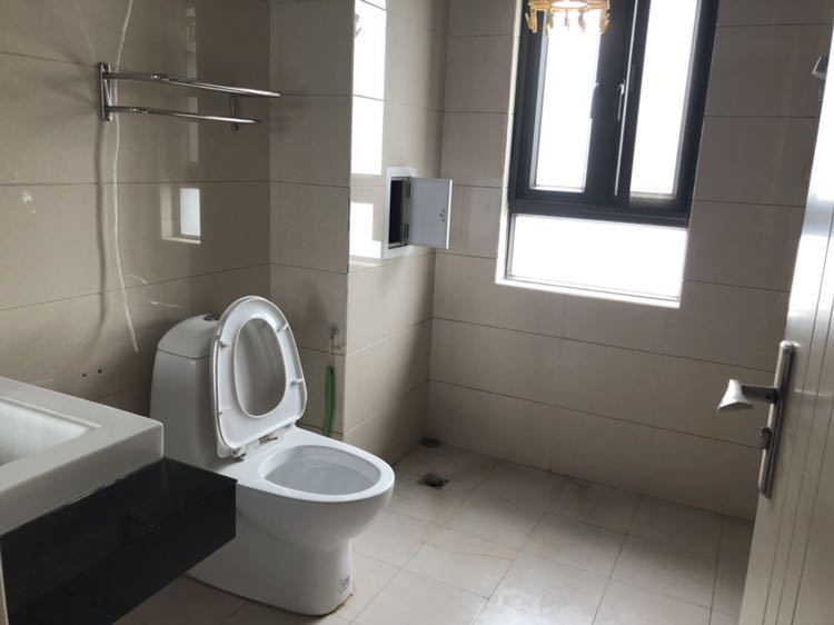 3室2廳1陽臺(tái) 和諧世紀(jì)衛(wèi)生間