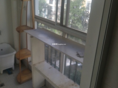 3室2廳2陽(yáng)臺(tái) 西南海天璽苑