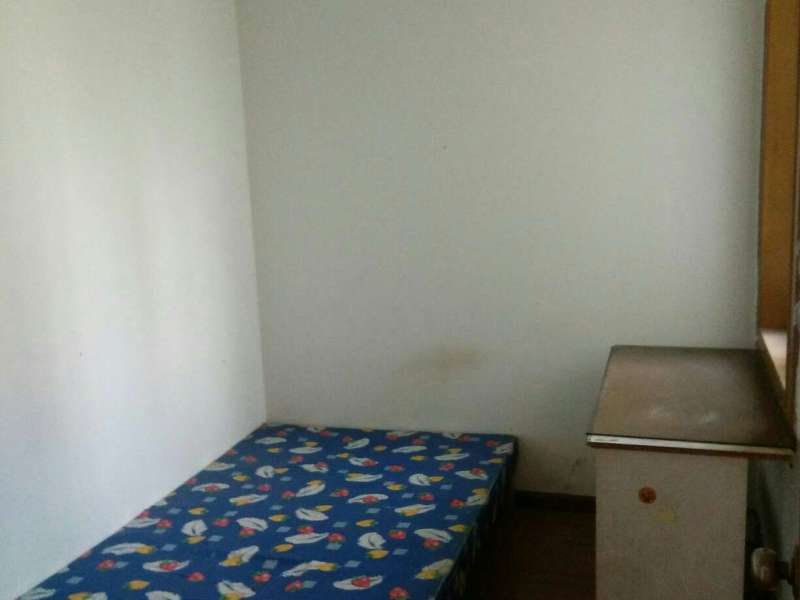 2室2廳1陽臺 小廠住宅區(qū)臥室