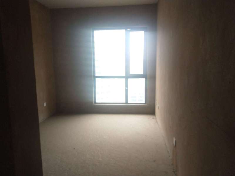 6室2廳2陽(yáng)臺(tái) 同德昆明廣場(chǎng)B區(qū)臥室