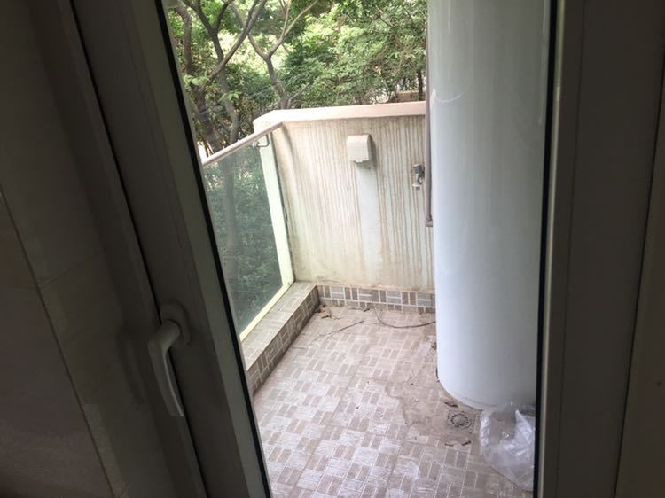 4室2廳1陽臺 世博生態(tài)城云嶺鄰里門廳