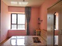 5室1廳1陽臺 萬彩城二期臥室