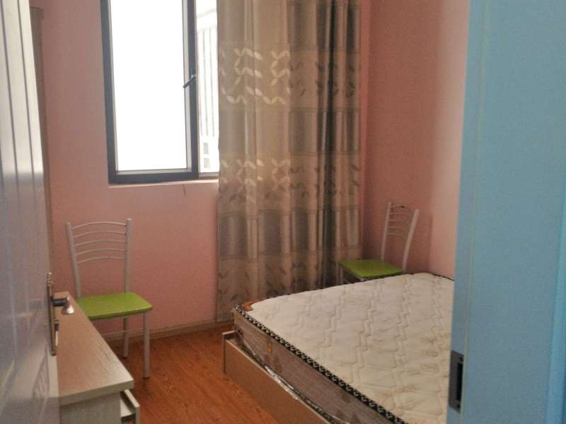 5室1廳1陽臺 萬彩城二期臥室