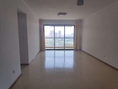 3室2廳2陽(yáng)臺(tái) 海倫國(guó)際泰晤士區(qū)