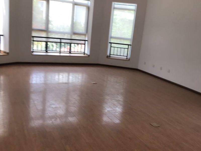 7室4廳3陽臺 金江小區(qū)熙苑別墅門廳