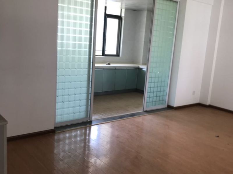 7室4廳3陽臺 金江小區(qū)熙苑別墅門廳