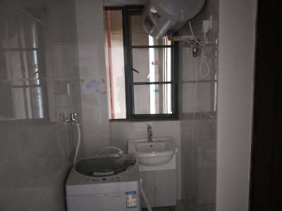 2室1廳1陽臺(tái) 葡萄街區(qū)天宇廣場(chǎng)