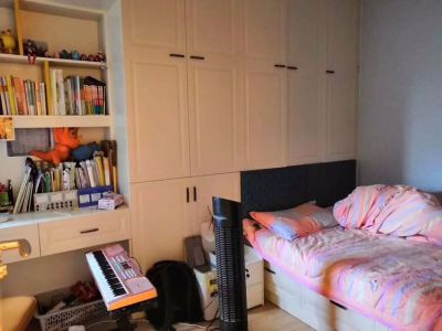 4室2廳2陽臺 溪畔麗景