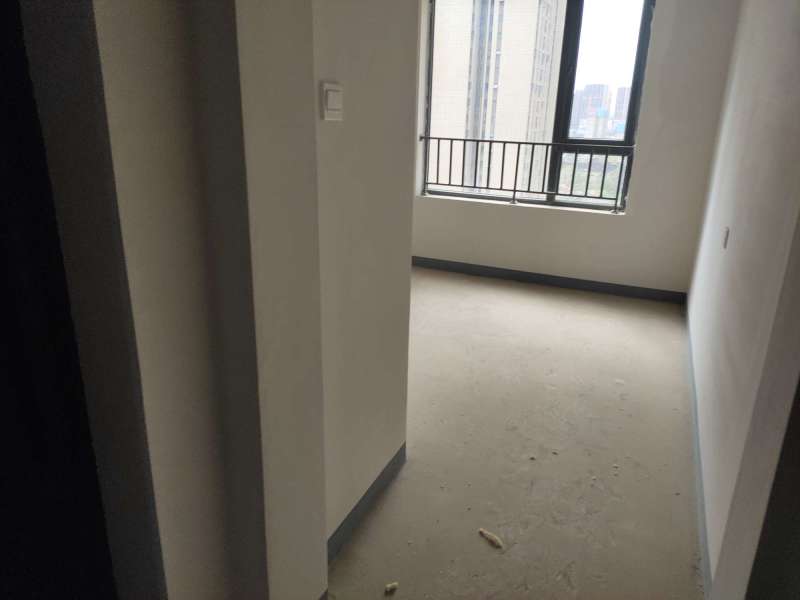 4室2廳4陽(yáng)臺(tái) 藍(lán)光水岸公園臥室