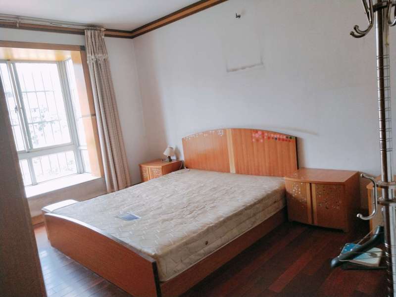 4室2廳2陽臺 機電裕海小區(qū)（上馬村）臥室