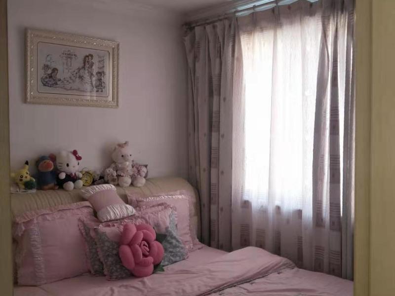 4室2廳1陽臺 萬宏國際三期客廳