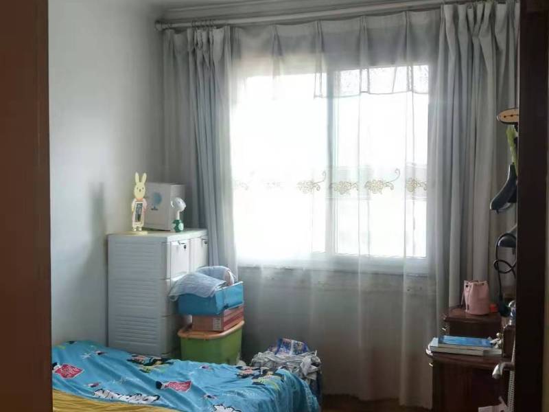 4室2廳1陽臺 萬宏國際三期客廳