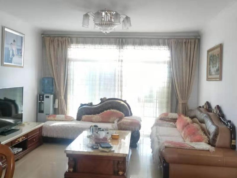 4室2廳1陽臺 萬宏國際三期客廳