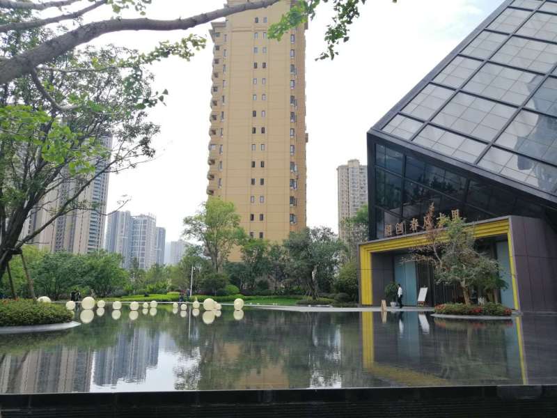 4室2廳1陽臺 萬宏國際三期客廳