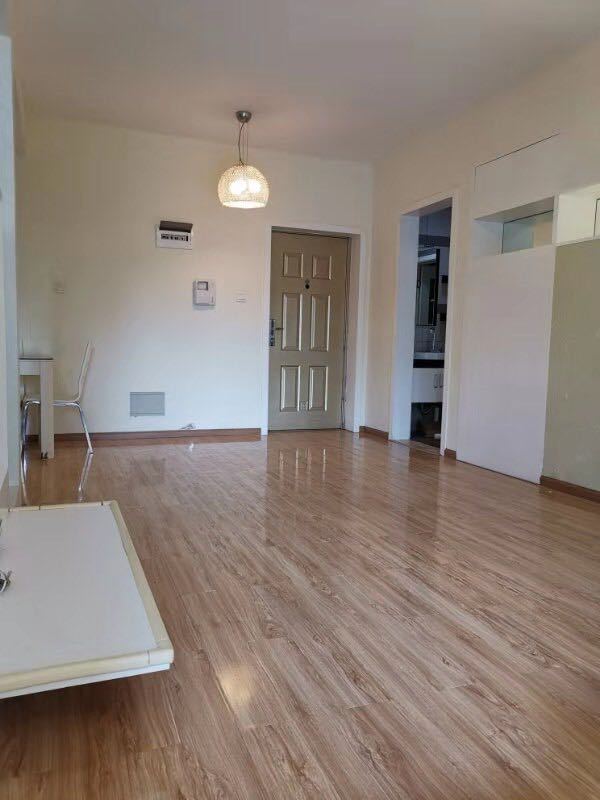 2室2廳1陽臺(tái) 濱江俊園回遷組團(tuán)門廳