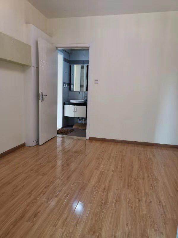 2室2廳1陽臺(tái) 濱江俊園回遷組團(tuán)門廳