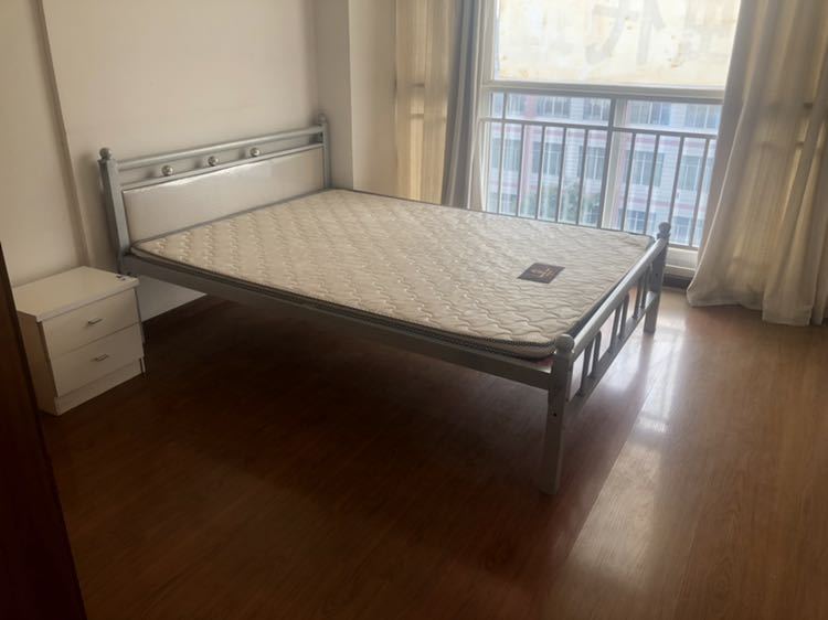 2室2廳1陽臺 藍山數(shù)碼臥室