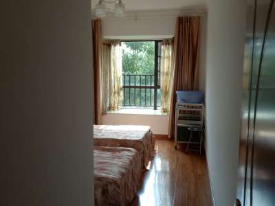 4室2廳2陽臺 金域緹香