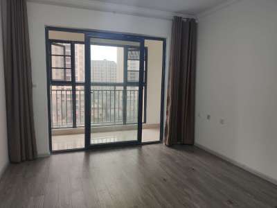 5室2廳2陽臺 藍(lán)光水岸公園